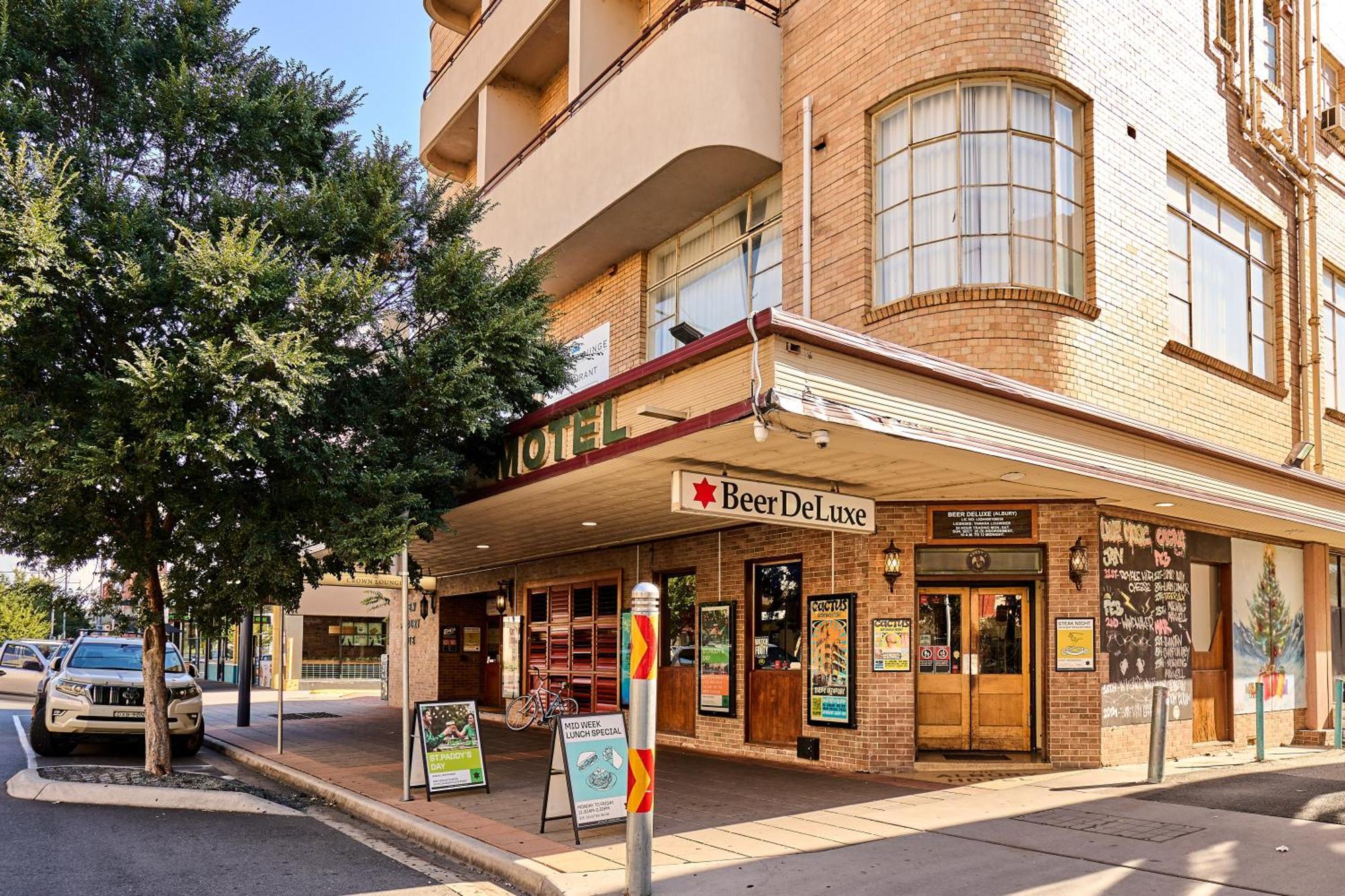 Beer Deluxe Albury Hotell Exteriör bild