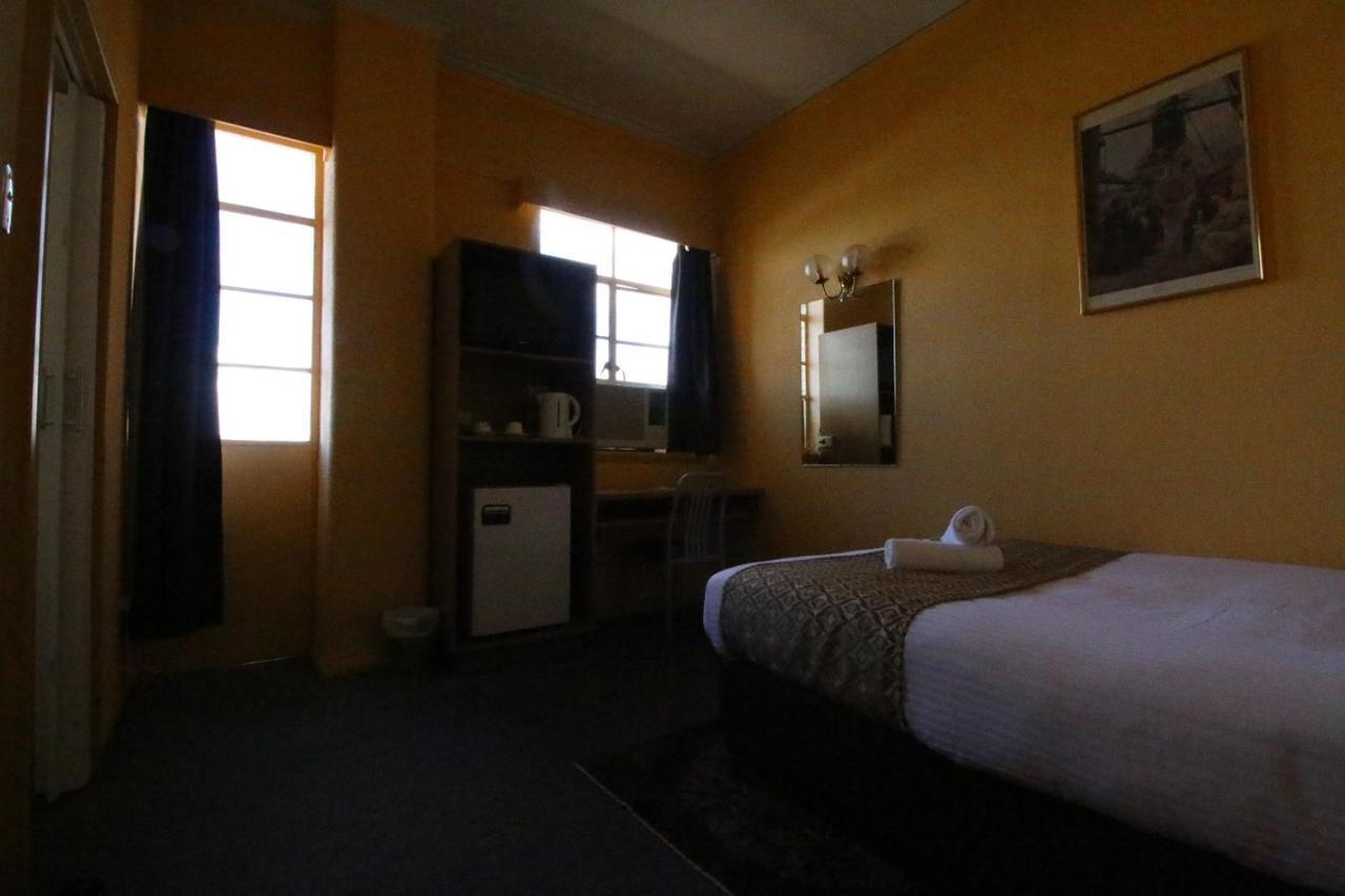 Beer Deluxe Albury Hotell Exteriör bild